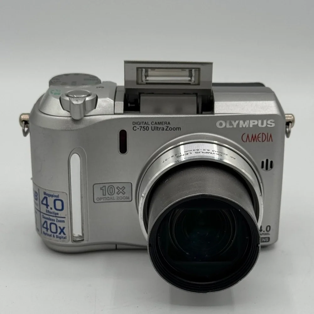 Olympus Camedia C-750 Ultra Zoom 4.0MP Digital Camera 10x Optical Zoom Silver